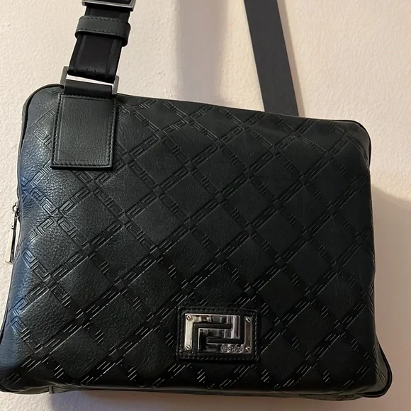 Versace unisex embossed logo monogram leather messenger briefcase crossbody bag - Picture 5 of 10